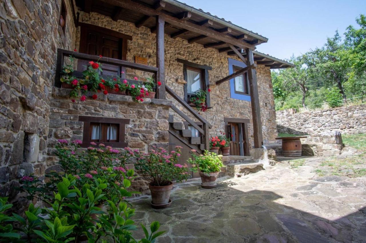 Viviendas El Barrio Cabezon de Liebana ภายนอก รูปภาพ