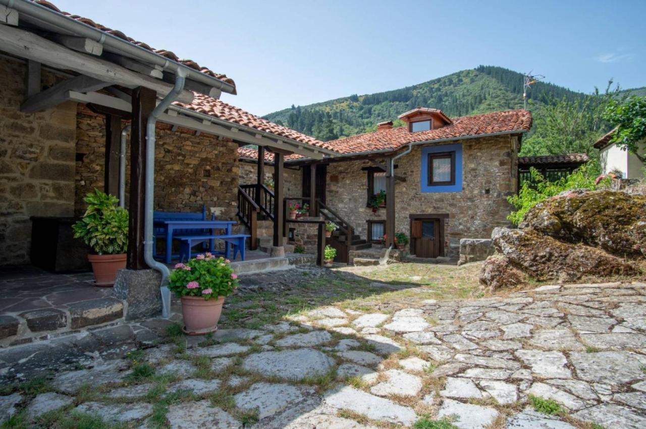 Viviendas El Barrio Cabezon de Liebana ภายนอก รูปภาพ