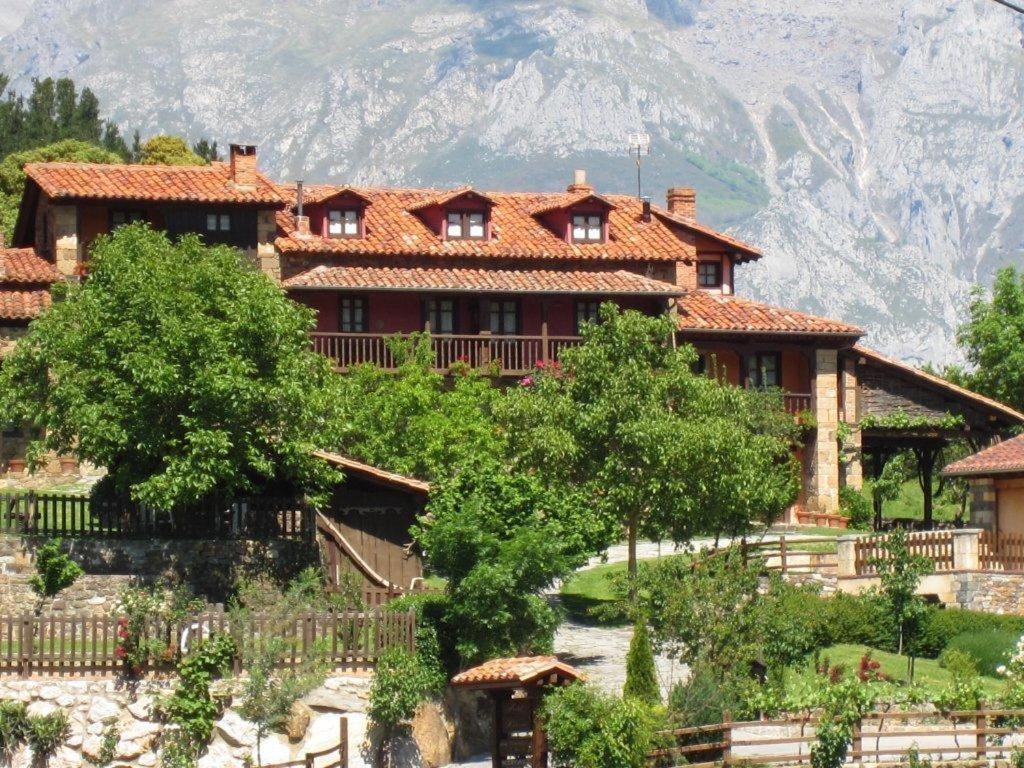 Viviendas El Barrio Cabezon de Liebana ภายนอก รูปภาพ